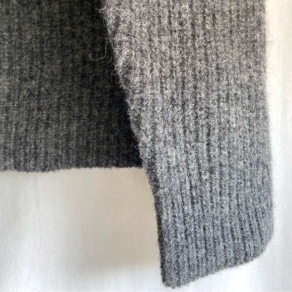 Woolrich mens gray wool blend sweater. SZ M - Picture 3 of 9